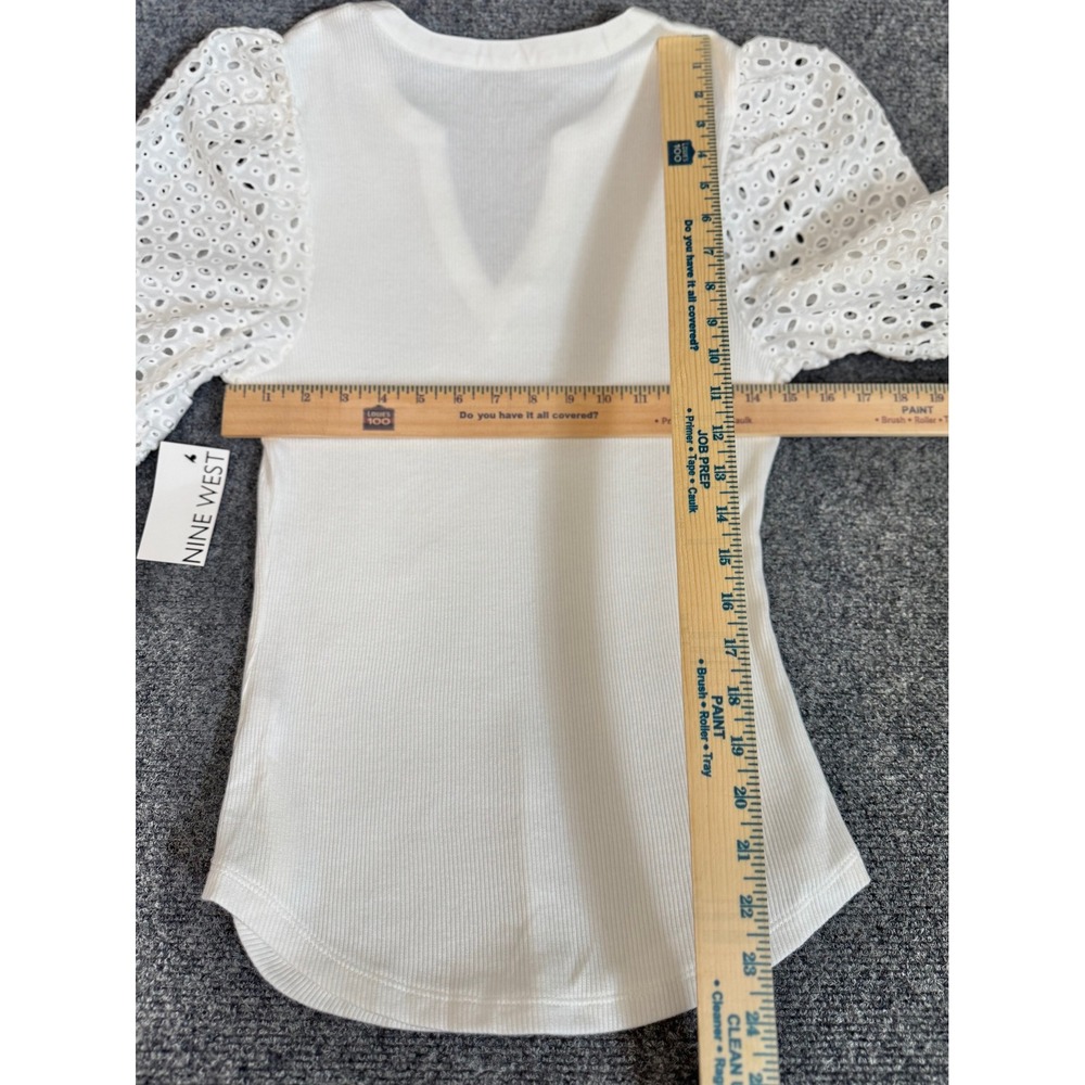 Nine West Womens White Ribbed Eyelet Puff Sleeve Split Neck Top Small NWT - Picture 4 of 5